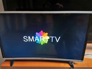 Tv Smart tv 4k Akai 32 pollici - Audio/Video In vendita a Catania