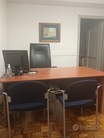 Stanza arredata uso ufficio in studio legale
