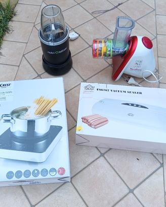 Lotto Cucina: Induzione, Sottovuoto e 2 Blender