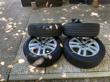 Pneumatici 205/55 + cerchi R16 - VW Golf + staffe