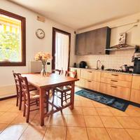 Appartamento con giardino, garage e lavanderia