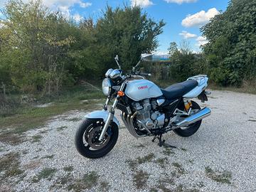 Yamaha XJR1300