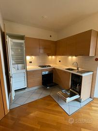 Cucina, tavolo e sedie Poliform