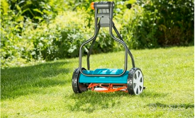 Rasaerba manuale a lame elicoidali Gardena Classic