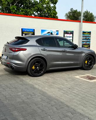 Alfa romeo stelvio veloce