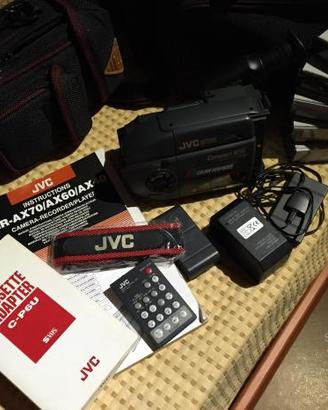 Videocamera JVC GR-AX70