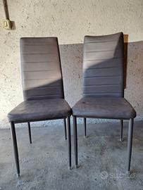 Cinque sedie moderne