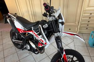 motard 125 4t rieju