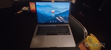 Apple MacBook Pro 2018 | 13.3" | Touch Bar

