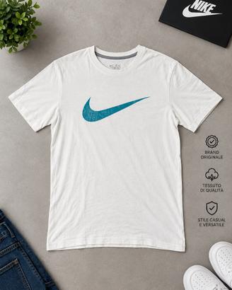T-shirt Nike bianca con logo azzurro | Taglia S