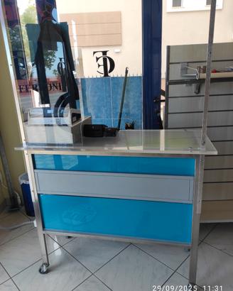 Postazione cassa per negozio