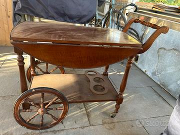 Carrello legno antico porta bevande (grappe whisky