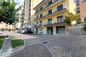 NEGOZIO A LUMEZZANE