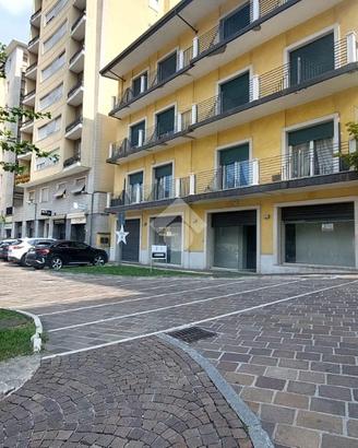 NEGOZIO A LUMEZZANE
