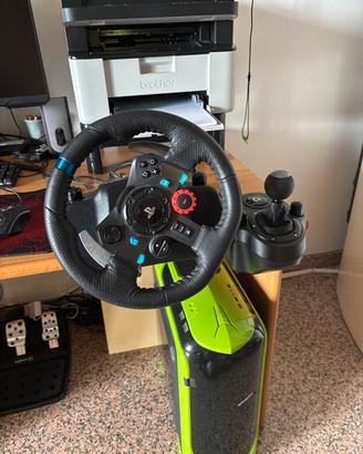 Volante Logitech G con pedaliera e cambio – PS/PC