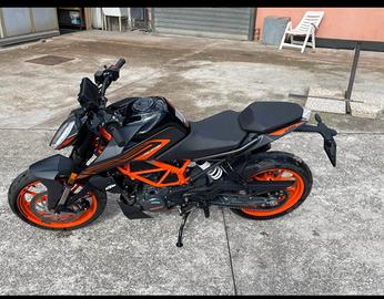 KTM DUKE 125