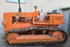 Fiat 100C cingolato con aratro 3BT