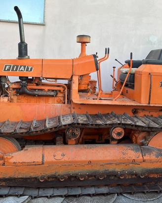 Fiat 100C cingolato con aratro 3BT