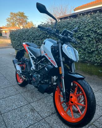 Ktm duke 125