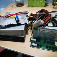 Alimentatore lettore DVD microfono pc ram DDR2 sa