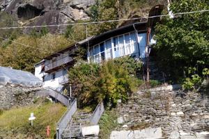 Casa panoramica, ripostigli, giardino. Premia VB