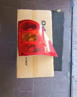 FANALE STOP DX E SX PEUGEOT 1007 2005/2011