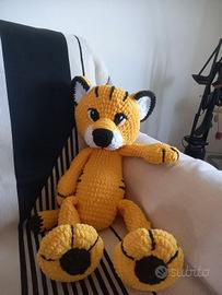 Pupazzo leone fatto a mano