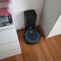 Robot aspirapolvere Roomba i4+