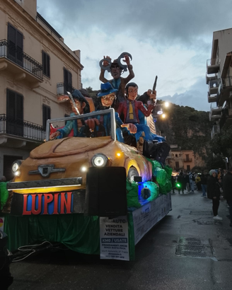 Carro allegorico