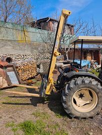 attrezzo agricolo muletto per trattore 