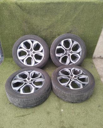 Cerchi e gomme Captur nuova da 215/55/18