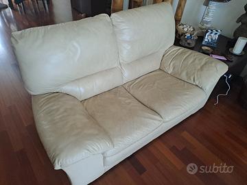 Divani in vera pelle fiore by Natuzzi