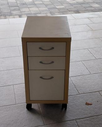 Cassettiera con rotelle