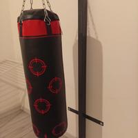 sacco da boxe più struttura 