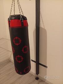 sacco da boxe più struttura 