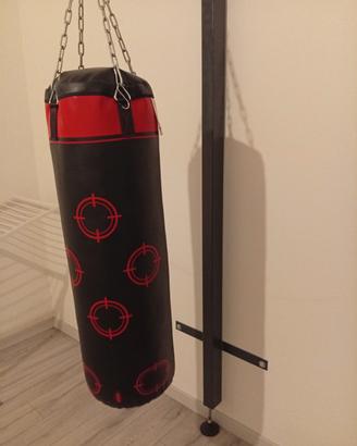 sacco da boxe più struttura 