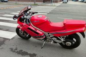 Honda vfr 750 rc36