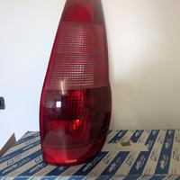 gruppo ottico post. dx Fiat Punto 1a serie 93-99. 