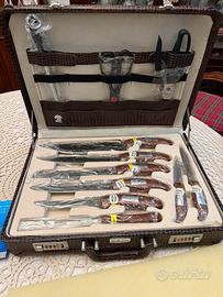 Set coltelli, forchette, NUOVI MAI USATI E VALIGIA