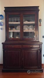 Credenza cristalliera antica con vetrina in legno