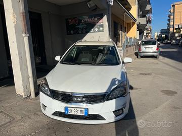 Kia Ceed cee'd Sp. Wag. 1.6 gpl optional