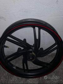 Cerchione Anteriore Honda SH 300-350 Pari al Nuovo