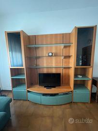 Mobile soggiorno in legno chiaro verde acqua