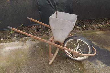 Carriola Seminatrice e Concimatrice