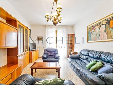 Appartamento di 132 m² con 4 locali e box auto a L