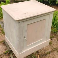 Mobile basso ad un’anta stile Country Chic-Shabby