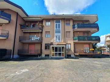 3 LOCALI A ROBECCO SUL NAVIGLIO