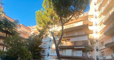 Interessante appartamento con box zona centrale