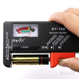 Tester controlla la carica della batteria