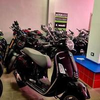 Piaggio Vespa 300 GTS - 2025 KM 1 NUOVA